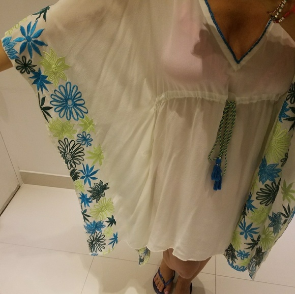 Tunic - Picture 2 of 6